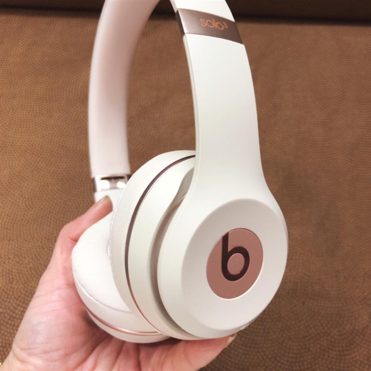 Beats Solo3 Wireless 新款耳罩式耳機亮白色- Beats台灣